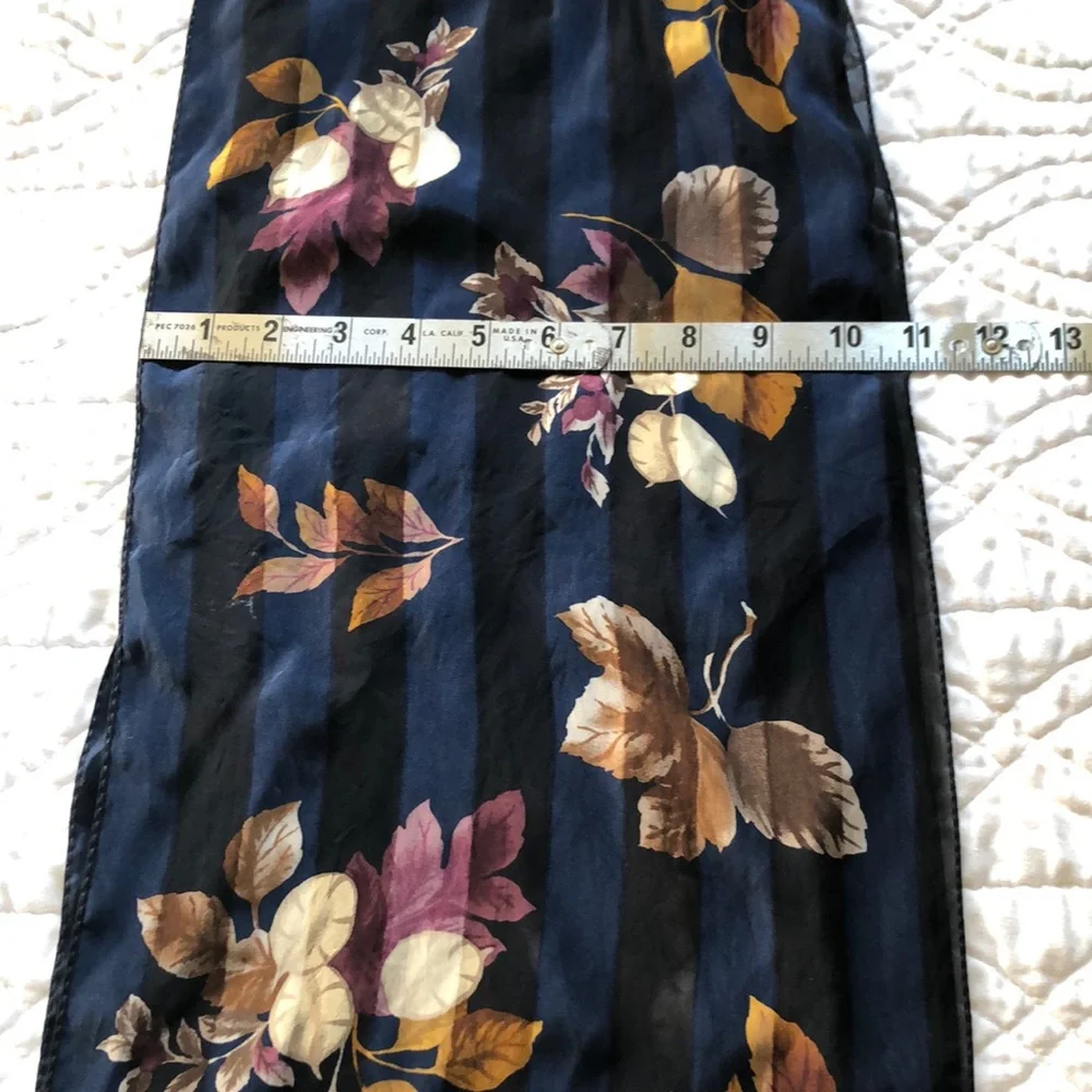 Beautiful silk scarf with leaf and subtle stripe design. - Picture 1 of 2